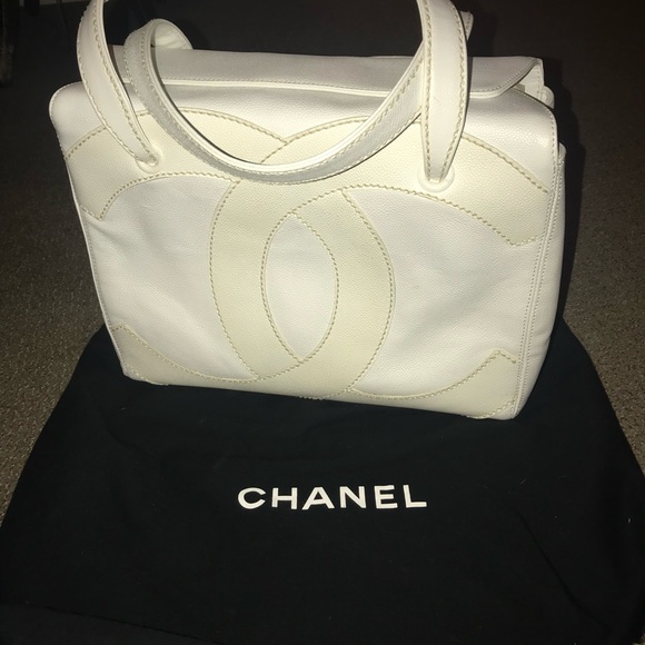 CHANEL Handbags - Never worn vintage CHANEL